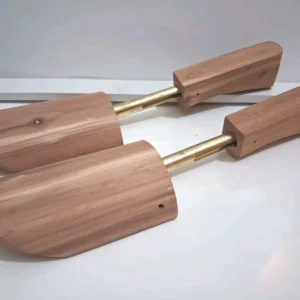 Vintage Rochester Cedar Shoe Trees Adjustable Brass Bar Men's Shoe Shaper Pair